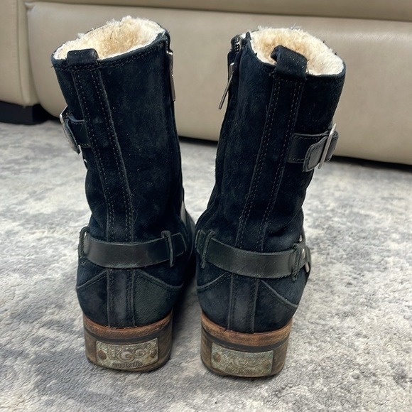 UGG Endell 5604 Black Suede Leather Shearling Ankle Harness Boot Distressed Sz 7 - Picture 8 of 14
